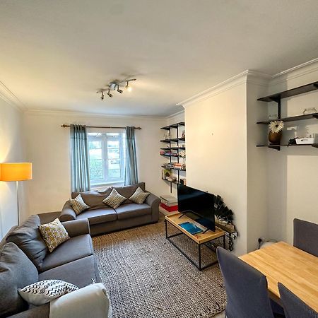 2 Bed Flat - Short Walk From Brent Cross Station Apartment Hendon Ngoại thất bức ảnh