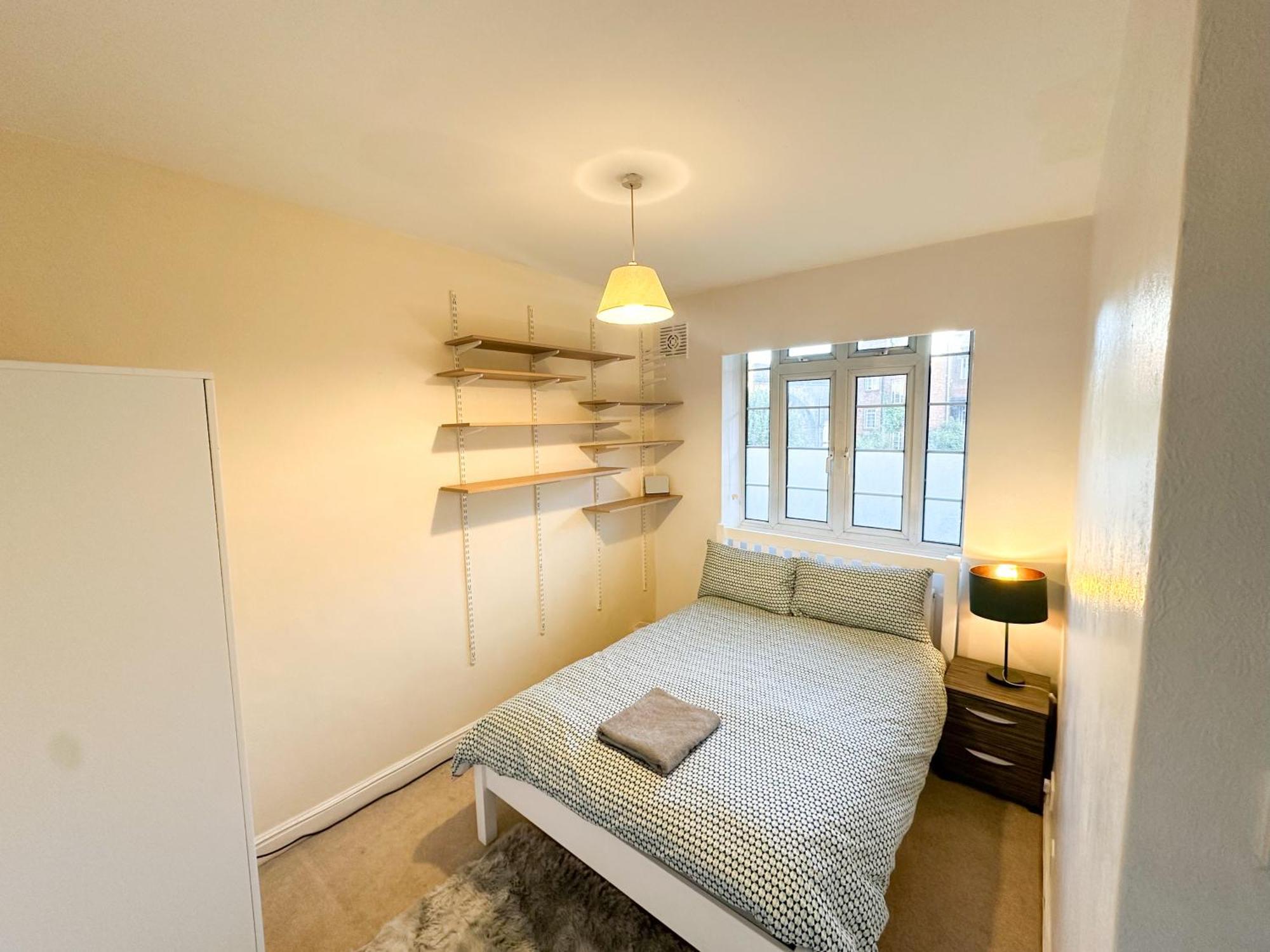 2 Bed Flat - Short Walk From Brent Cross Station Apartment Hendon Ngoại thất bức ảnh