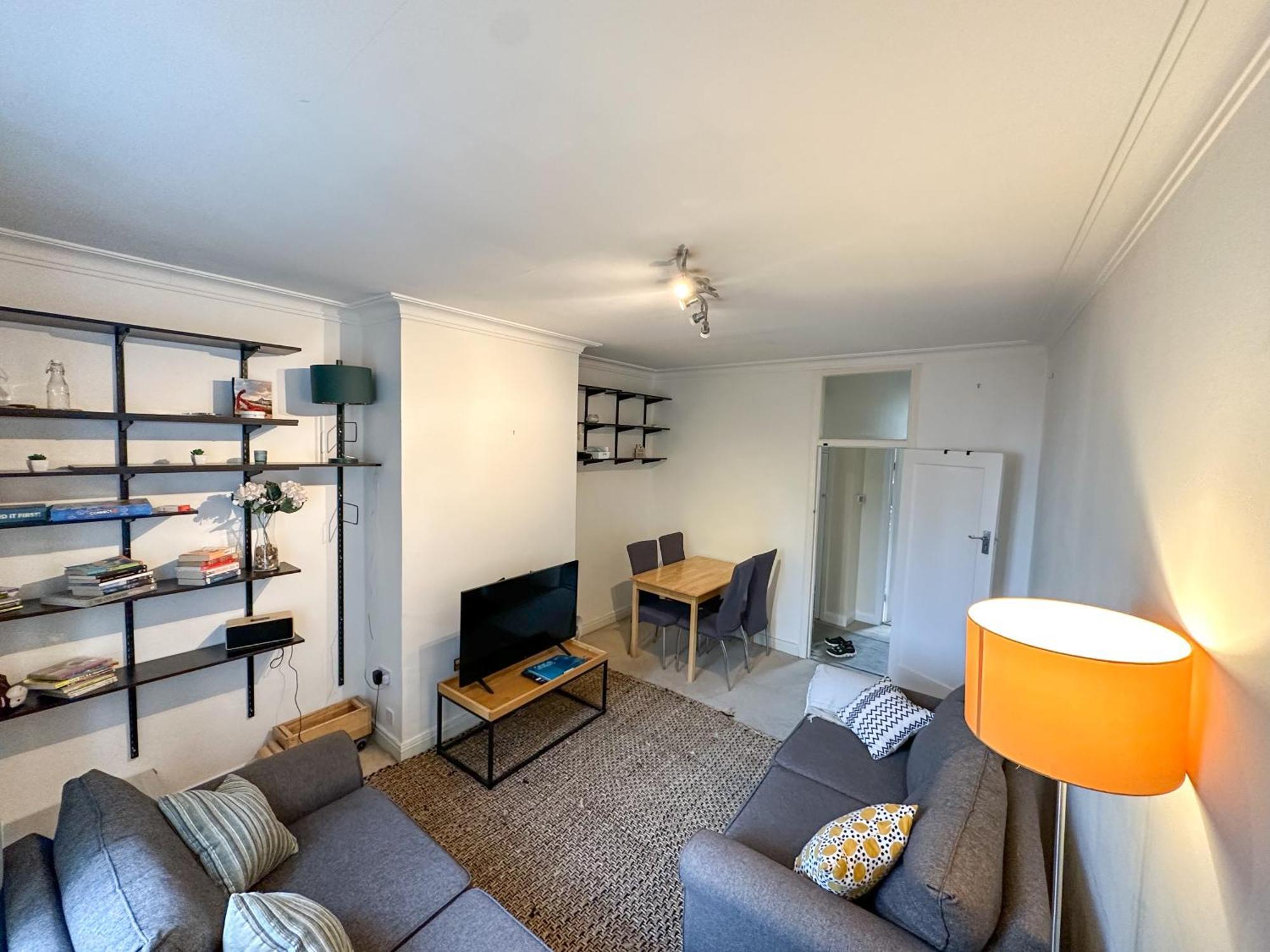 2 Bed Flat - Short Walk From Brent Cross Station Apartment Hendon Ngoại thất bức ảnh